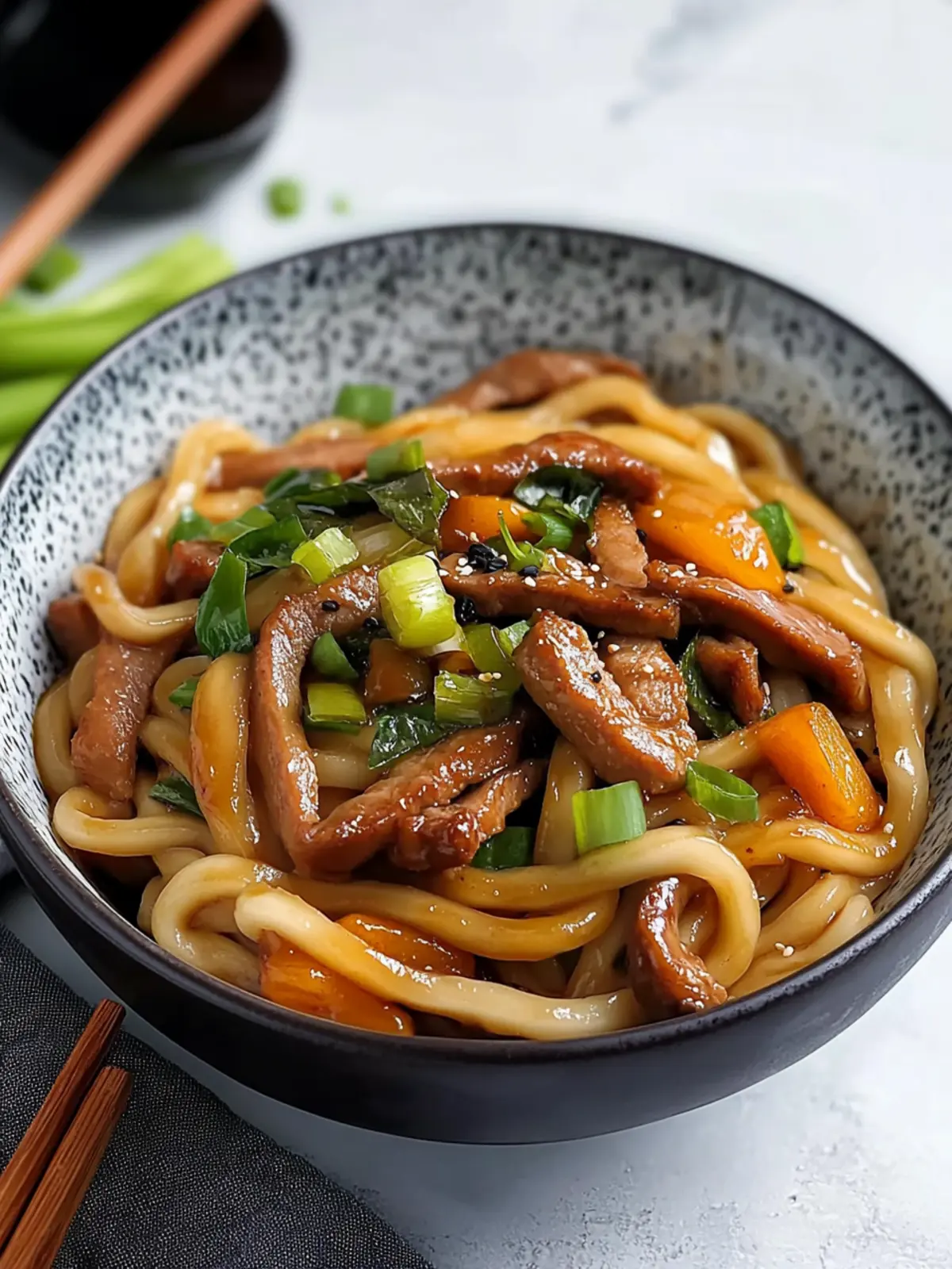 Klassisches Rindfleisch Udon Pfannengericht in 20 Minuten 3 Klassisches Rindfleisch Udon Pfannengericht